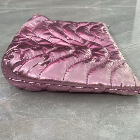 Makeup or Toiletries Bag - Picture 6 of 15